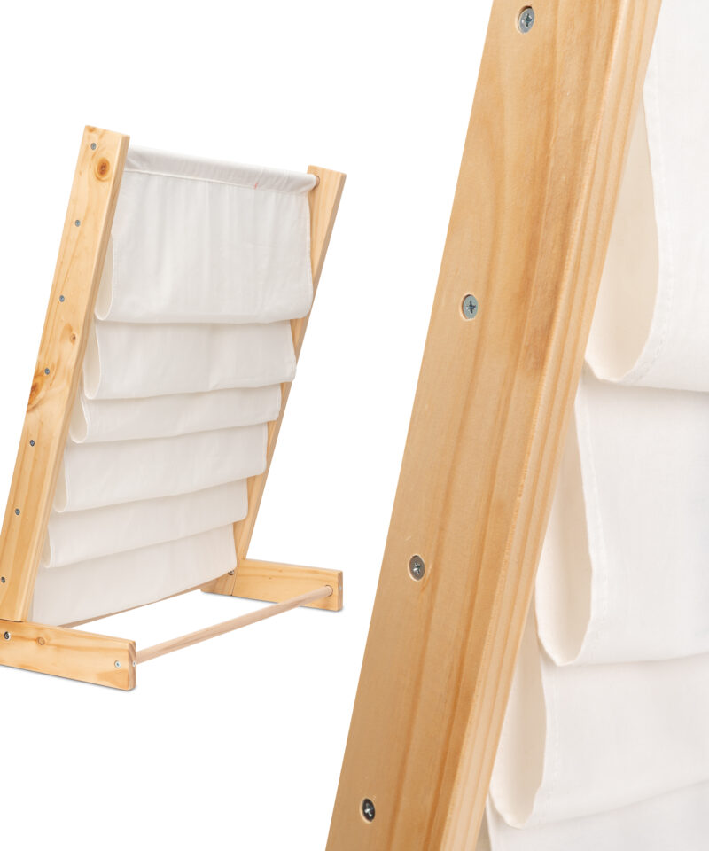 Lastele mõeldud raamaturiiul Montessori stiilis