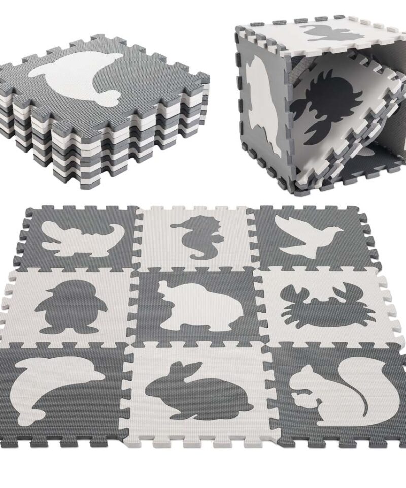 Laste puslematt vahtmaterjalist põrandal