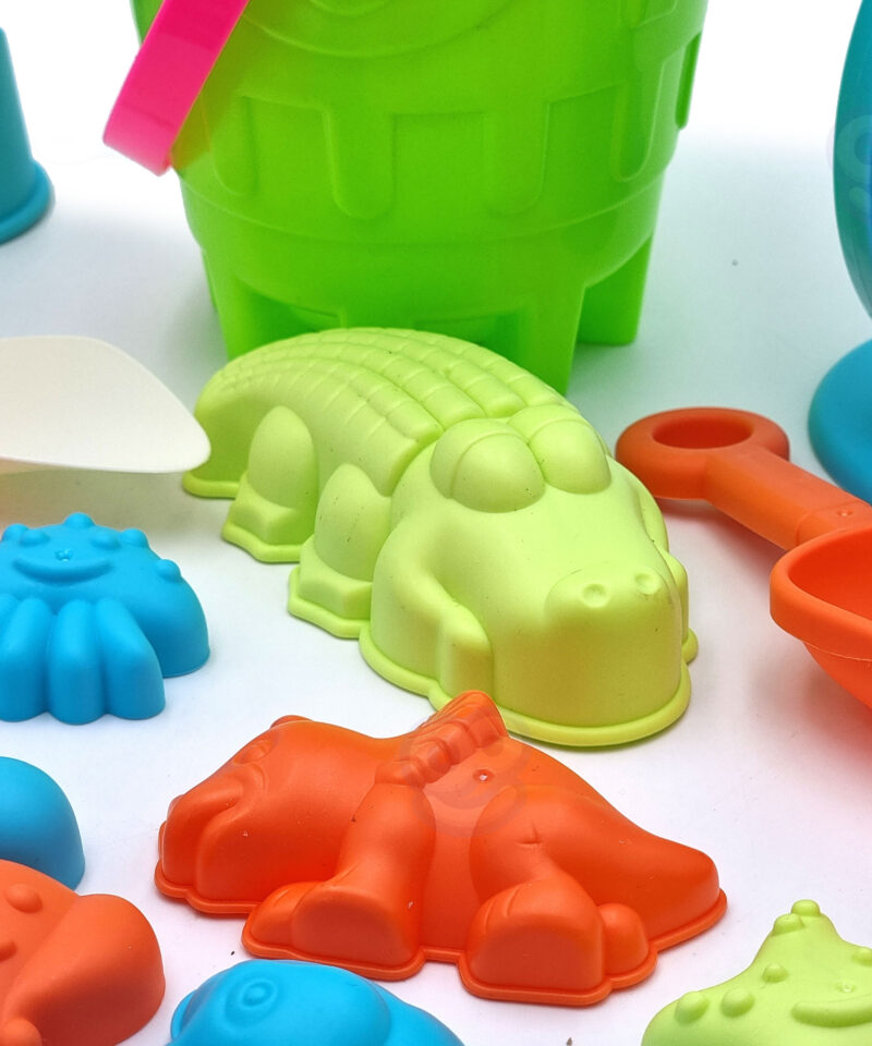 Komplekt ämbrite ja kühvlitega