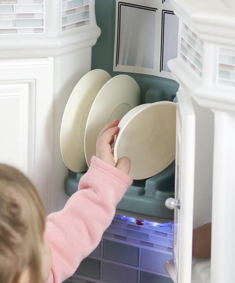 Kompaktne mänguköök lastele