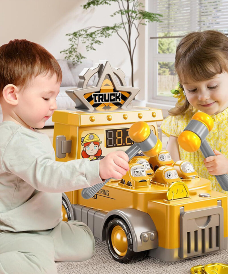 Komplekt sisaldab ehitusveokit ja mini ehitusautot