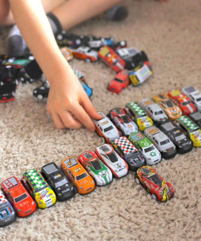 50 autot ühes komplektis