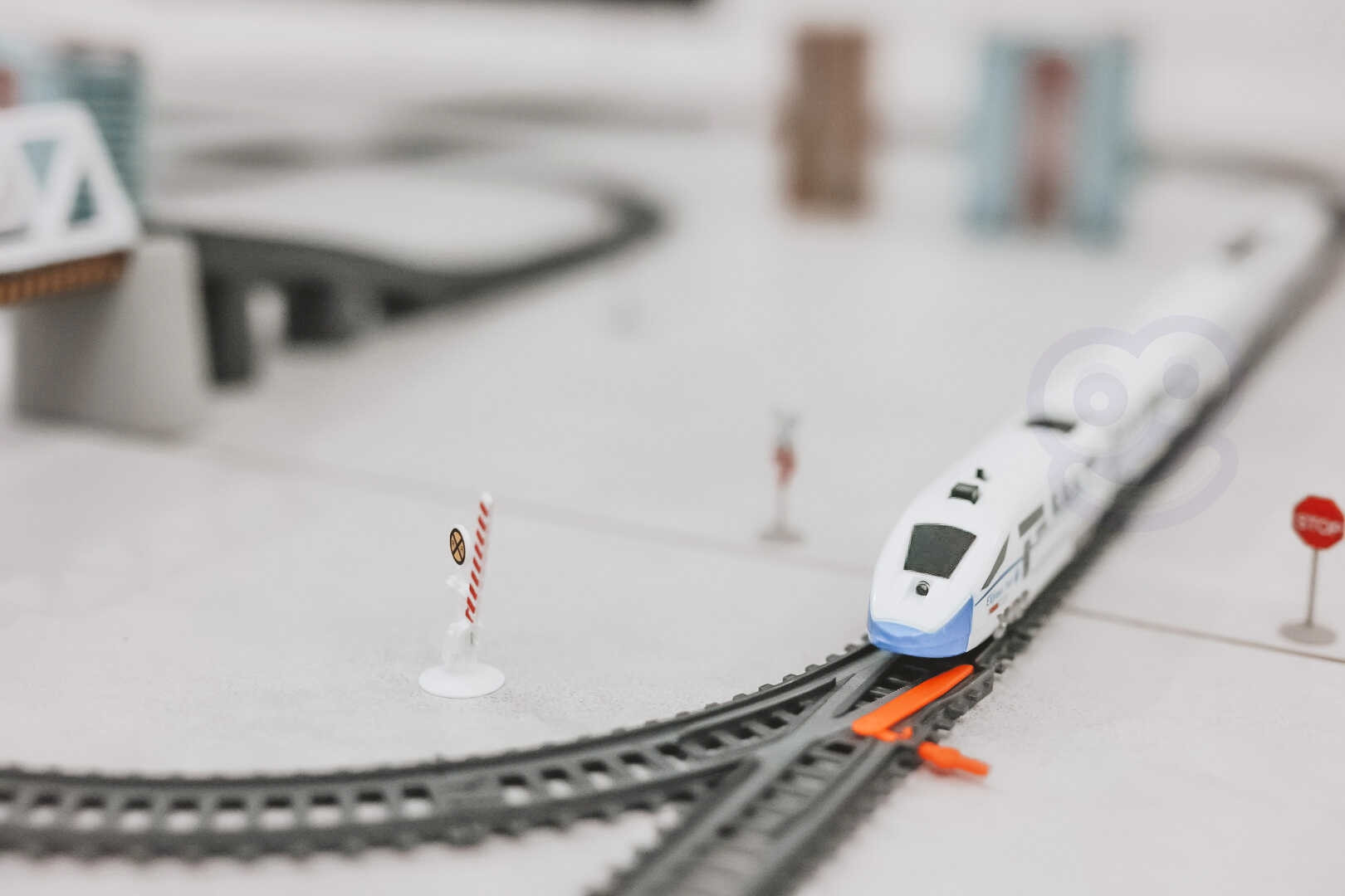 Lõputud mänguvõimalused rongikomplektiga