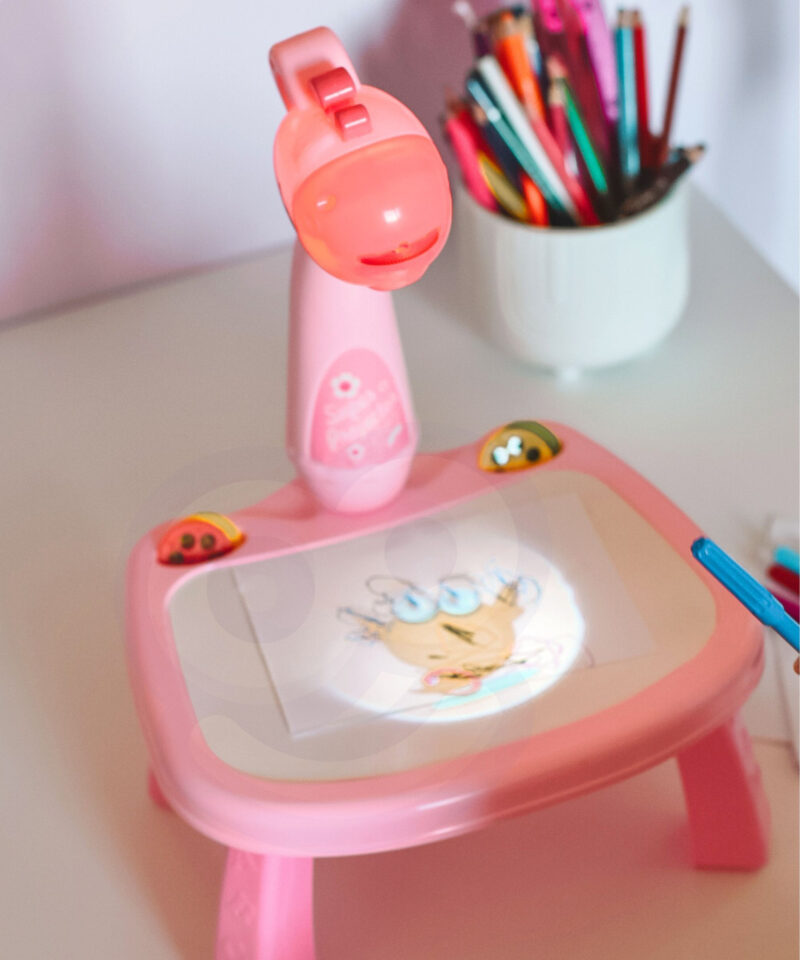 Kaasaskantav ja kergesti kasutatav joonistuslaud