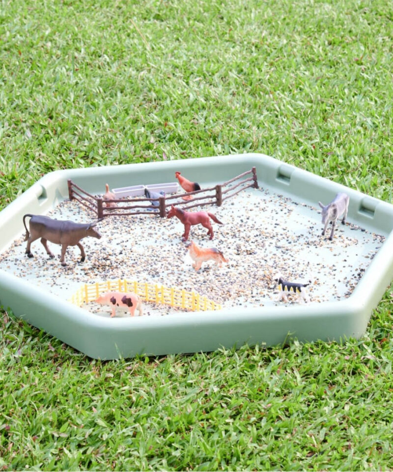 Mängulaud väikeste maailmade loomiseks