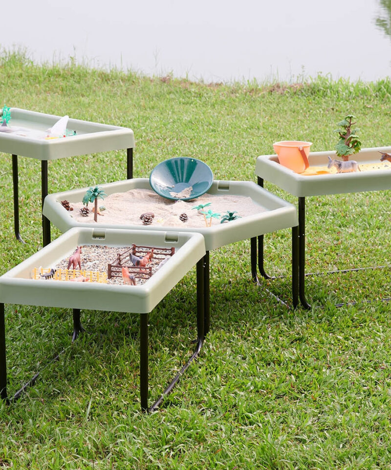 Mängulaud väikeste maailmade loomiseks