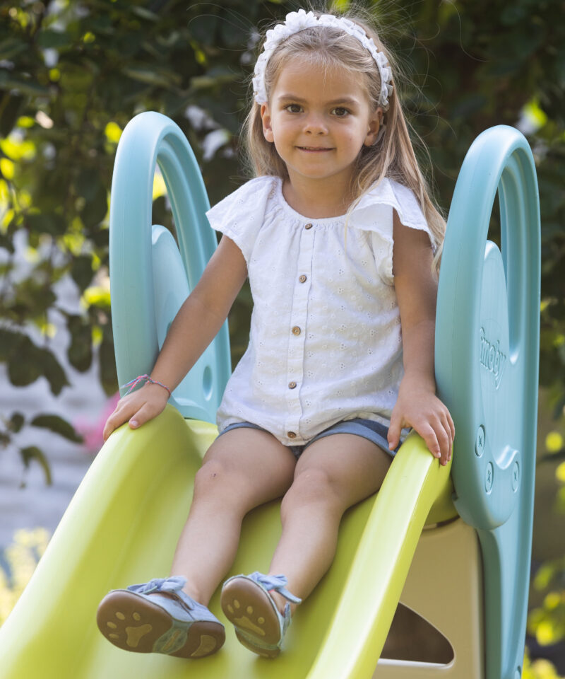 Liumägi koos libisemisvastaste astmetega