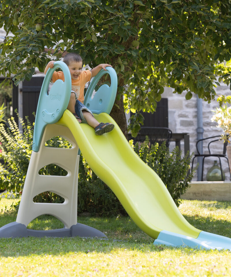 Liumägi koos libisemisvastaste astmetega