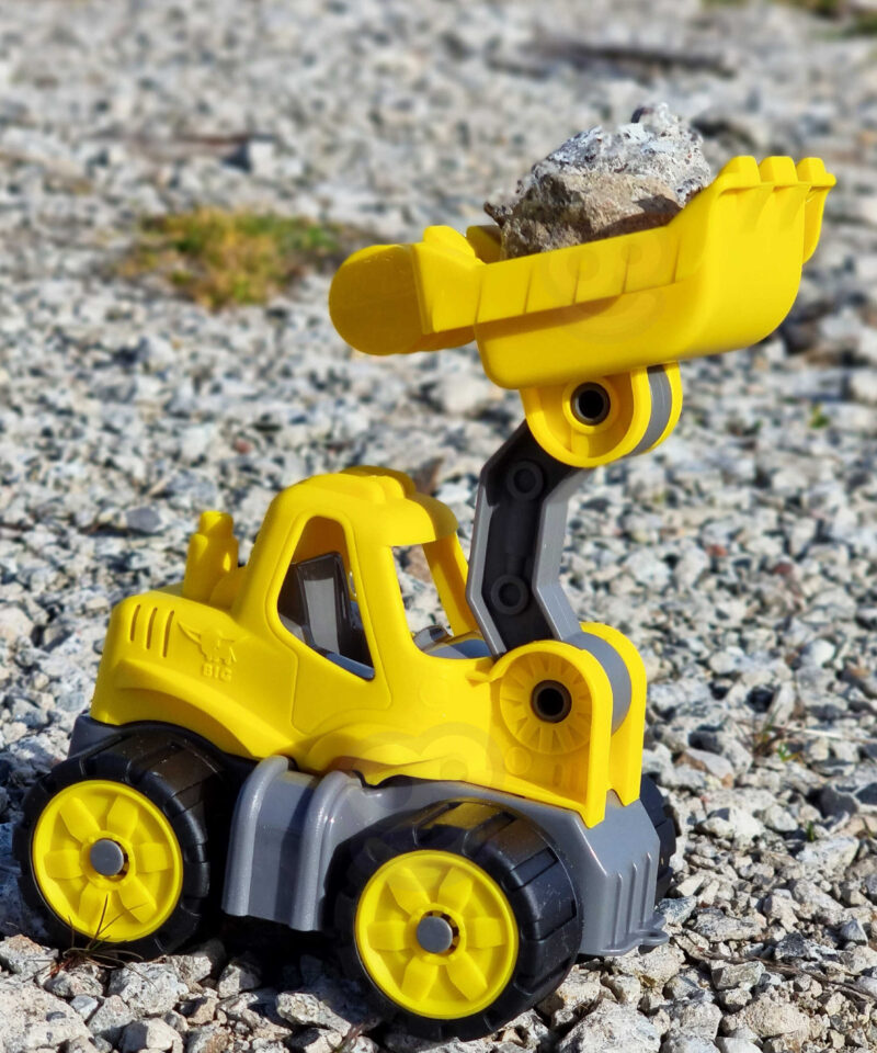 Kompaktne ja kerge mänguauto