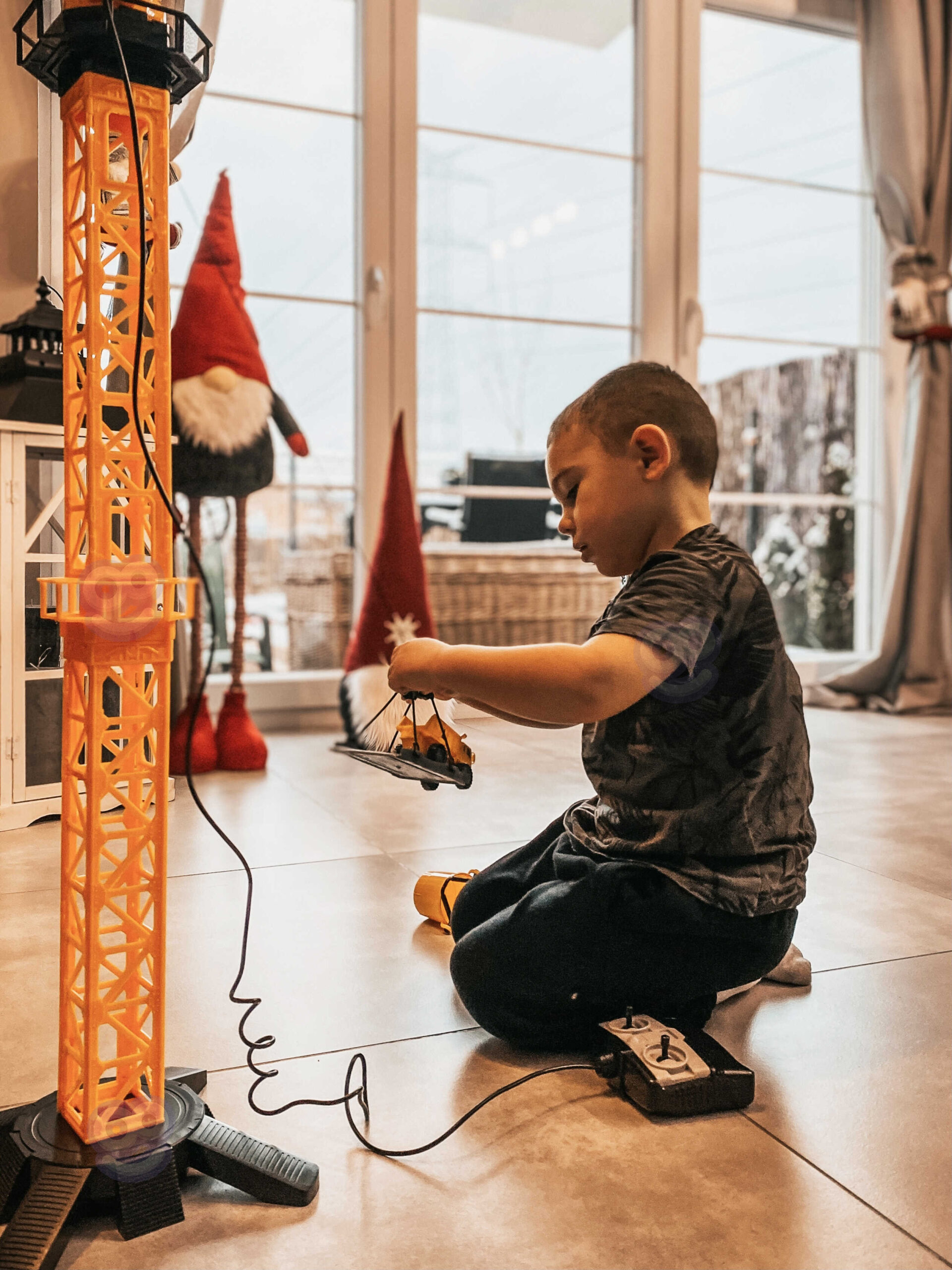 Mitmekülgne kraana mäng lastele