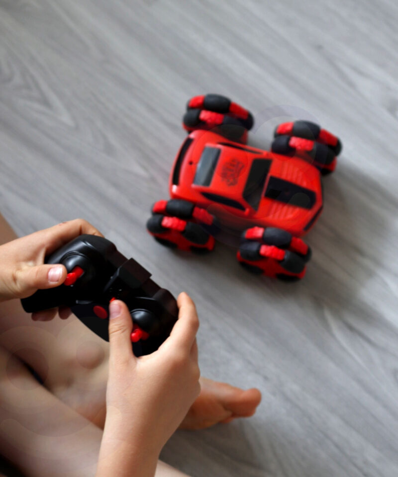 Kaugjuhitav auto kaskadööride rehvidega