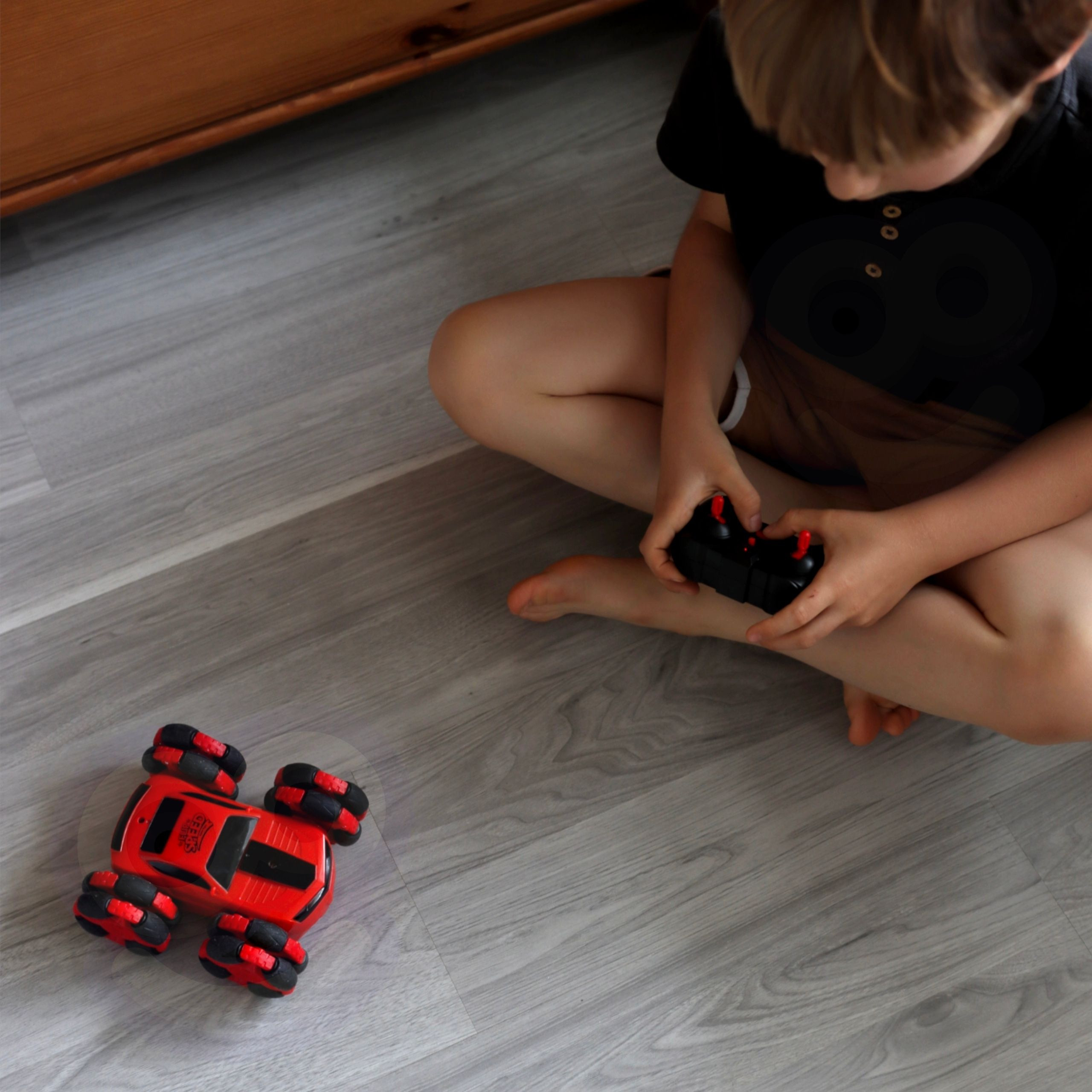 Põnev akrobaatiline auto lastele