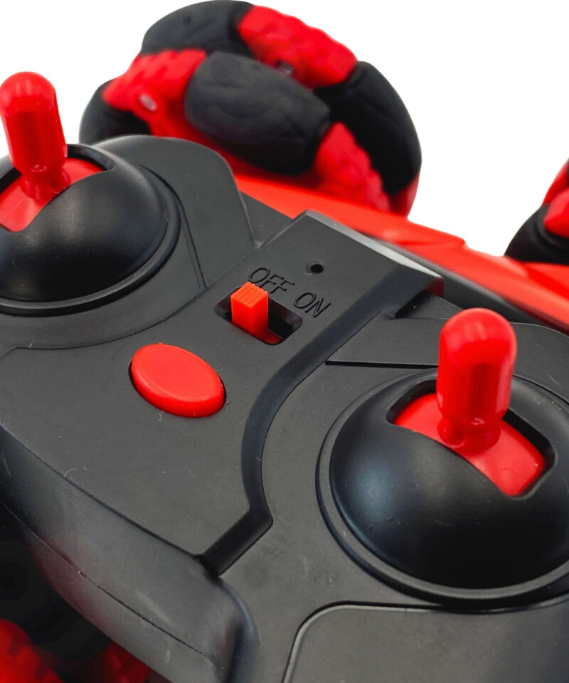 Kaugjuhitav mänguauto akrobaatiliseks sõiduks