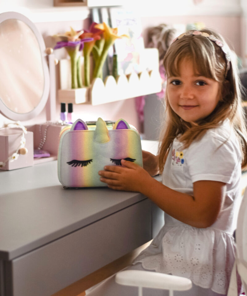 Ohutu ja mittetoksiline meigikomplekt