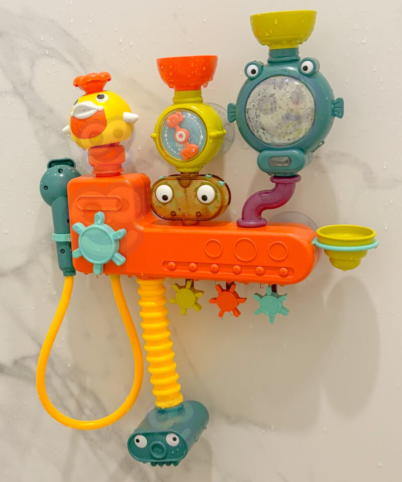 Kvaliteetne vannimänguasi veega