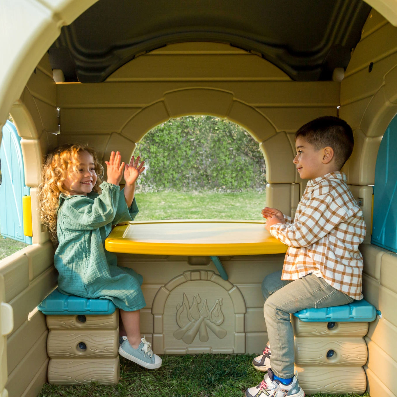 Aiamaja koos elektrilise uksekellaga