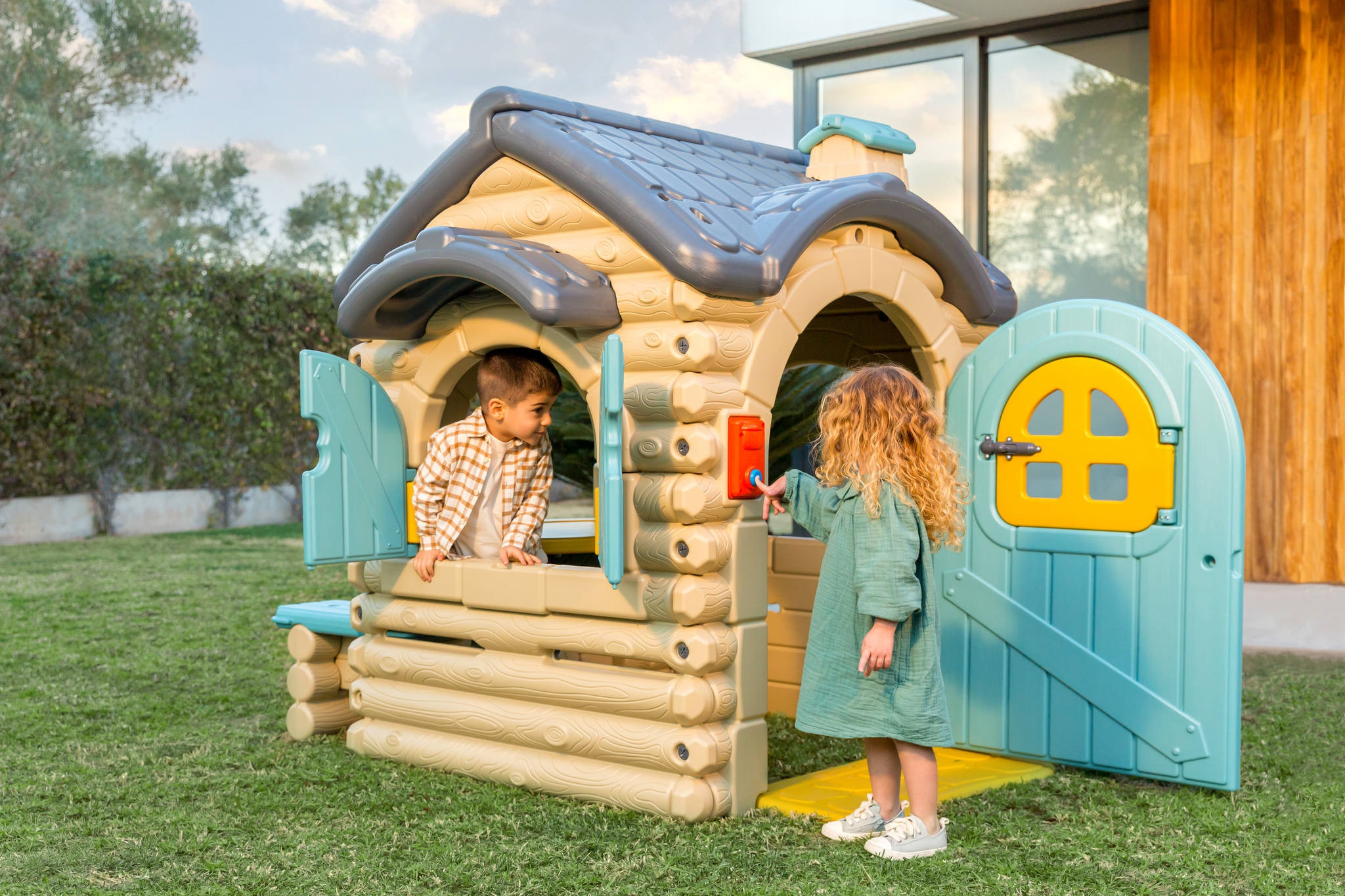 Aiamaja koos elektrilise uksekellaga