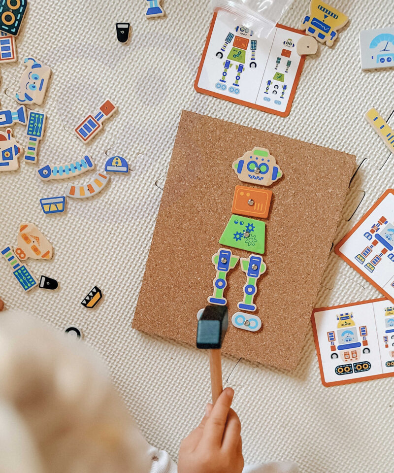 Komplekt koos korktahvli ja haamriga