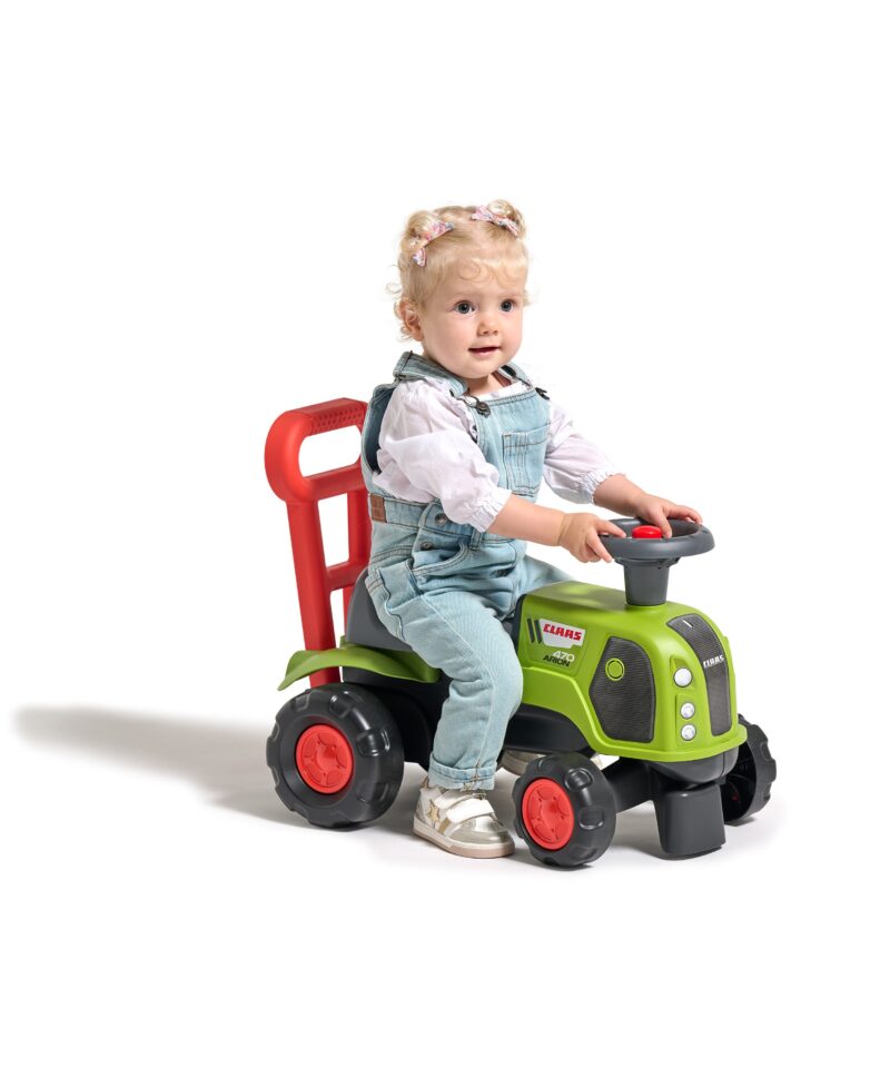 Traktor koos pööratava rooliga