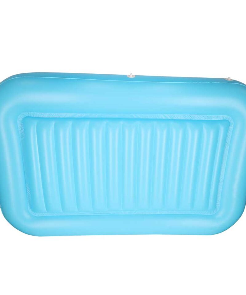 Suvine lõõgastus madratsiga