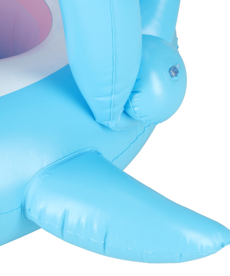 Ujumisrõngas väikesele avastajale