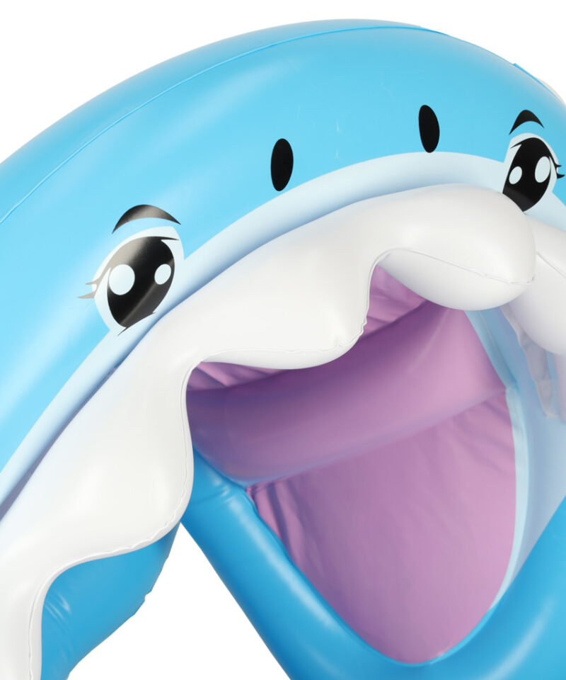 Ujumisrõngas väikesele avastajale