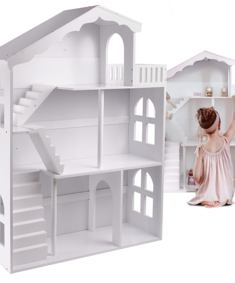 Laste raamaturiiul mängumajaga lastetoas