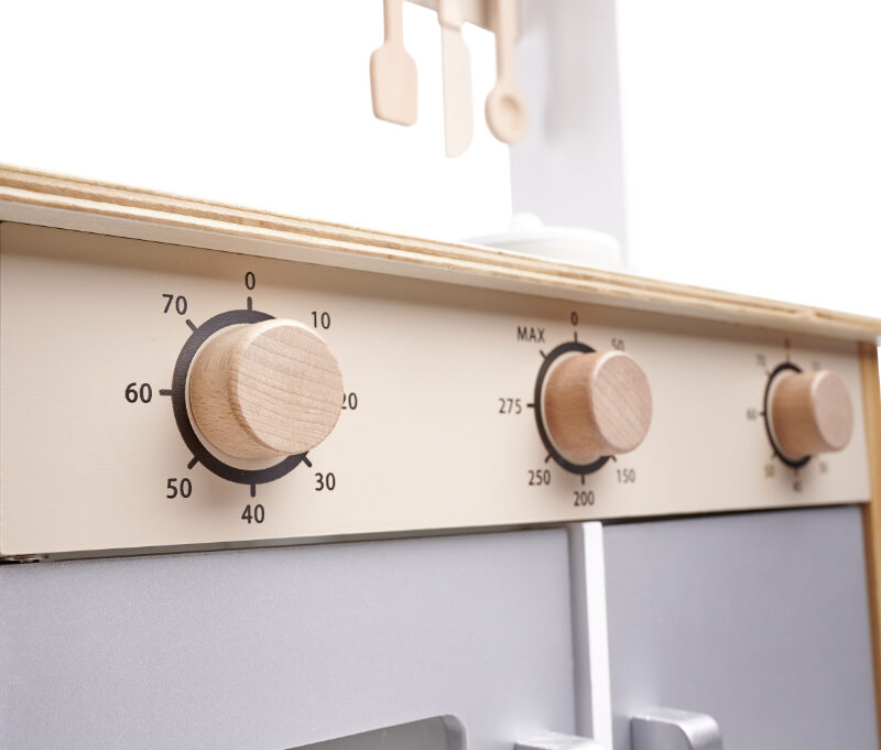 Mänguköök lihtne kokku panna