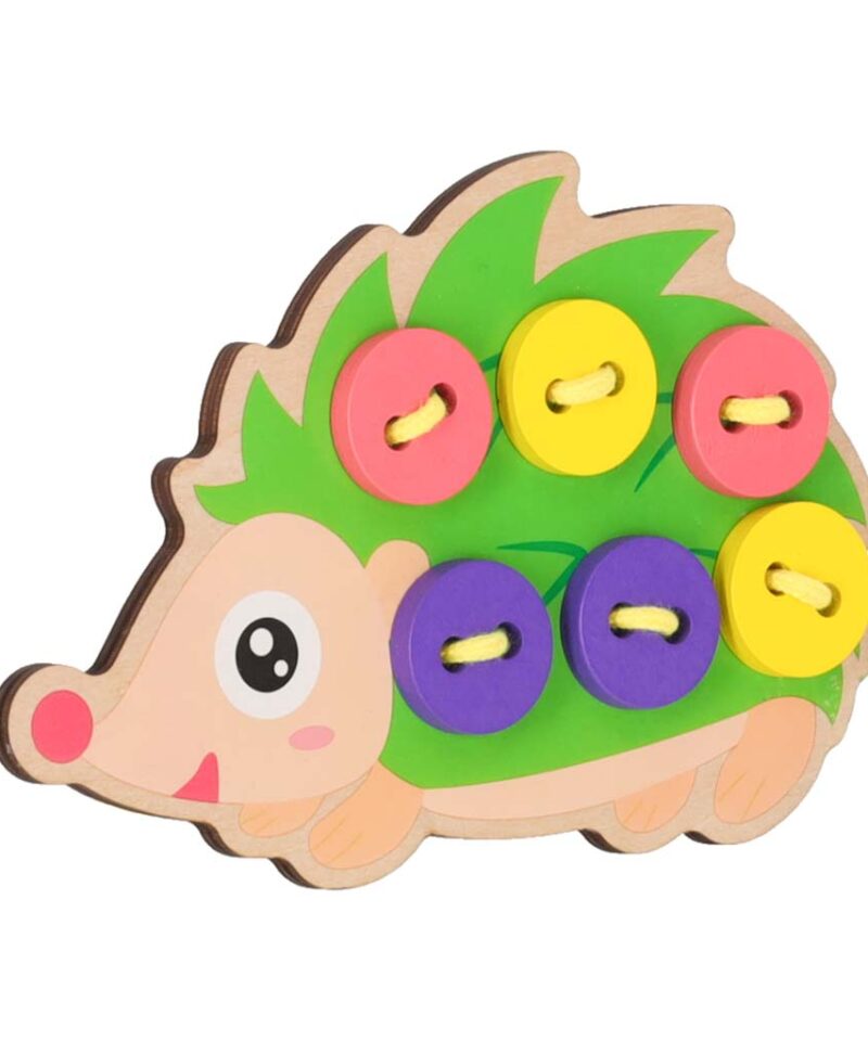 Lapsed õpivad nööpe õmblema