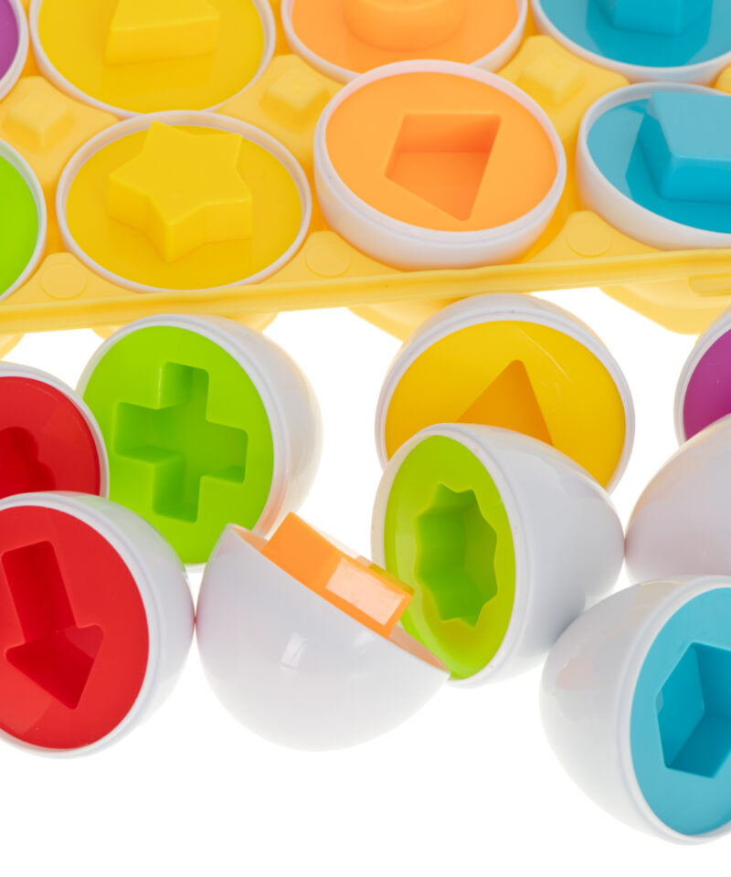 Mänguasi, mis õpetab kujundeid ja värve