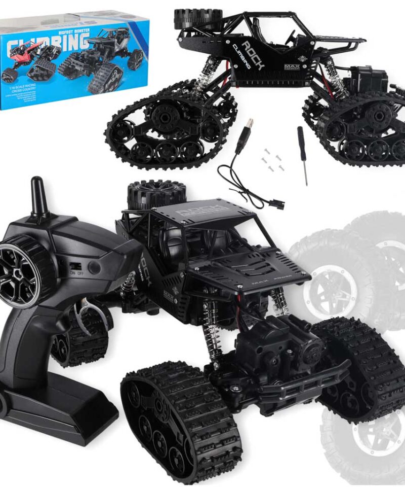 Musta värvi kaugjuhitav maastikuauto sõitmas