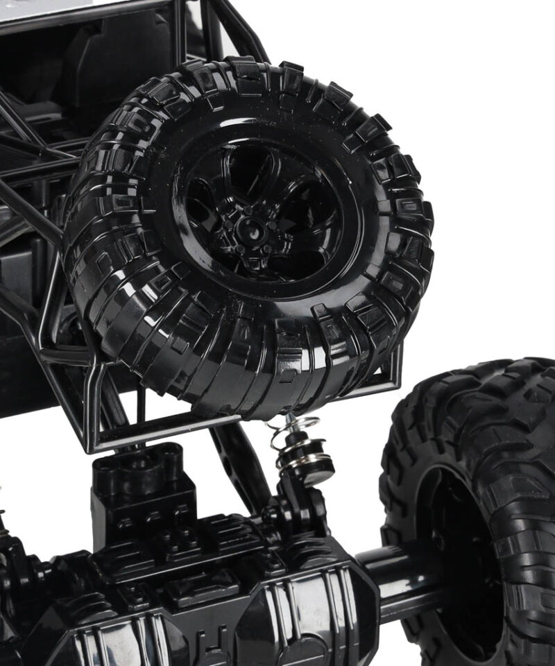 Hõbedane auto seiklusteks