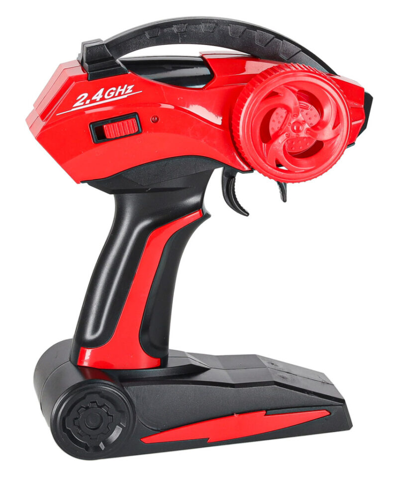 Hõbedane auto seiklusteks