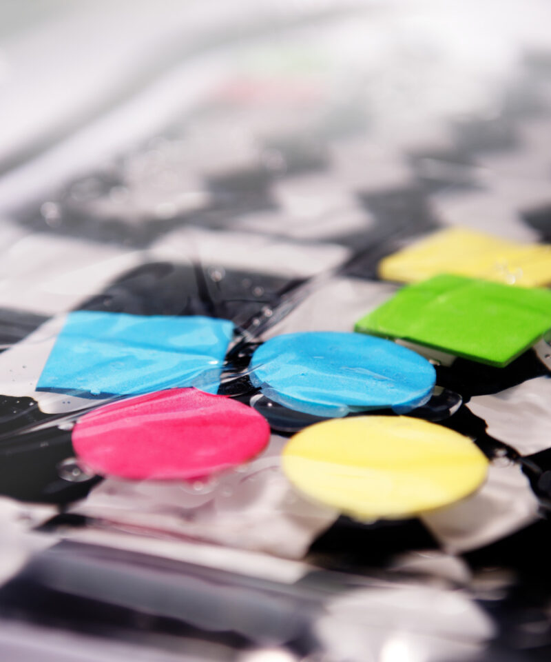 Beebi veematt sensoorsete mängudega ja värvilised elemendid