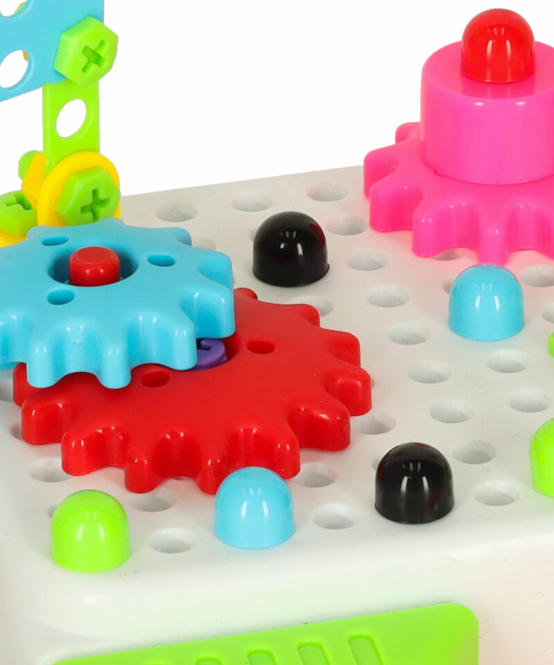 Lastele mõeldud värvilised klotsid ja kruvid