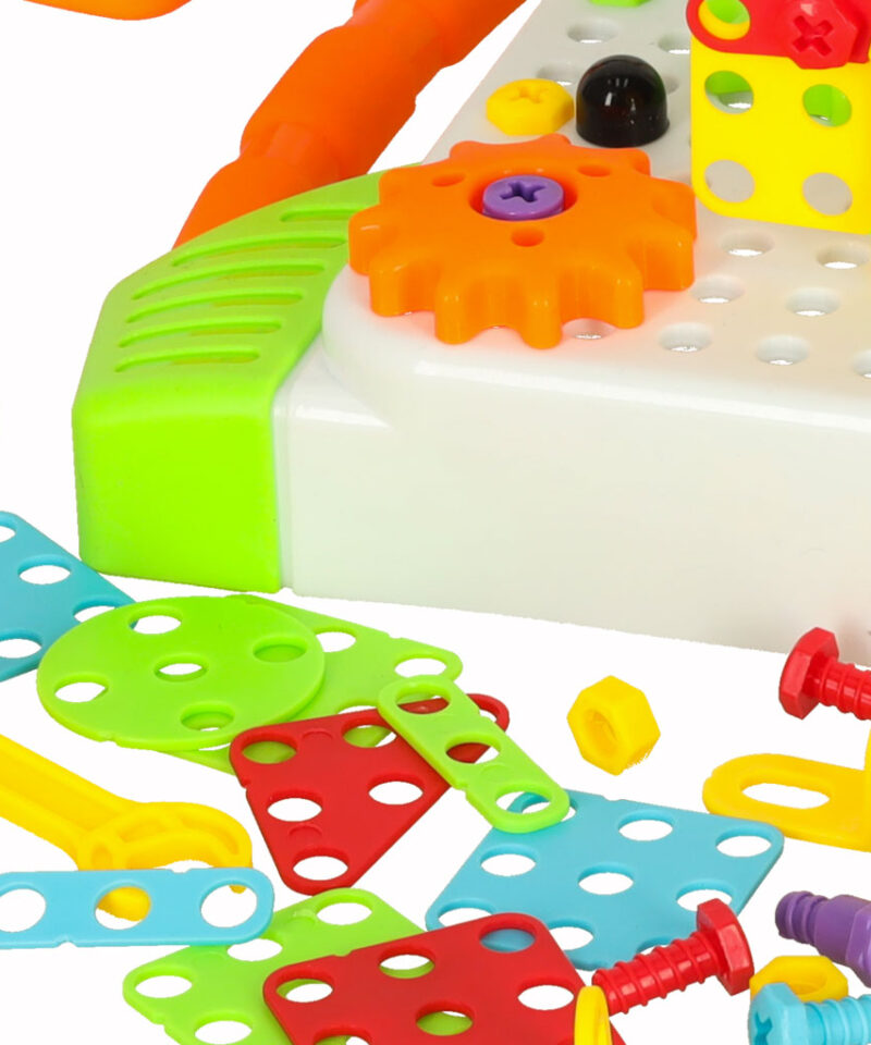 Lastele mõeldud värvilised klotsid ja kruvid