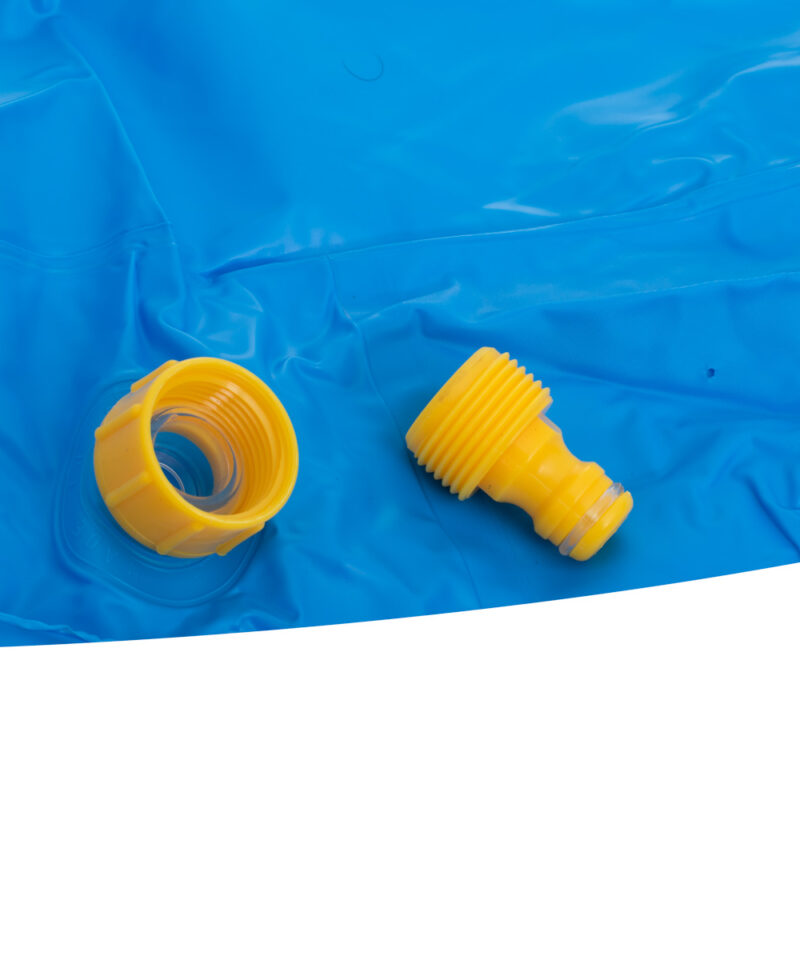 Värvikas veematt õues