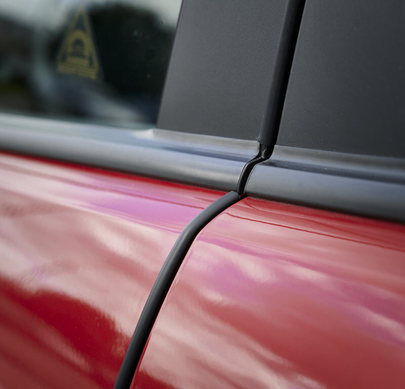 Must ukse servakaitse 5m