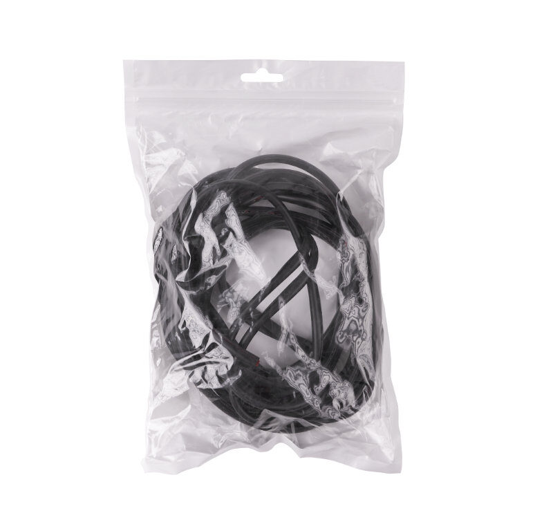 Isekleepuv ukse servakaitse