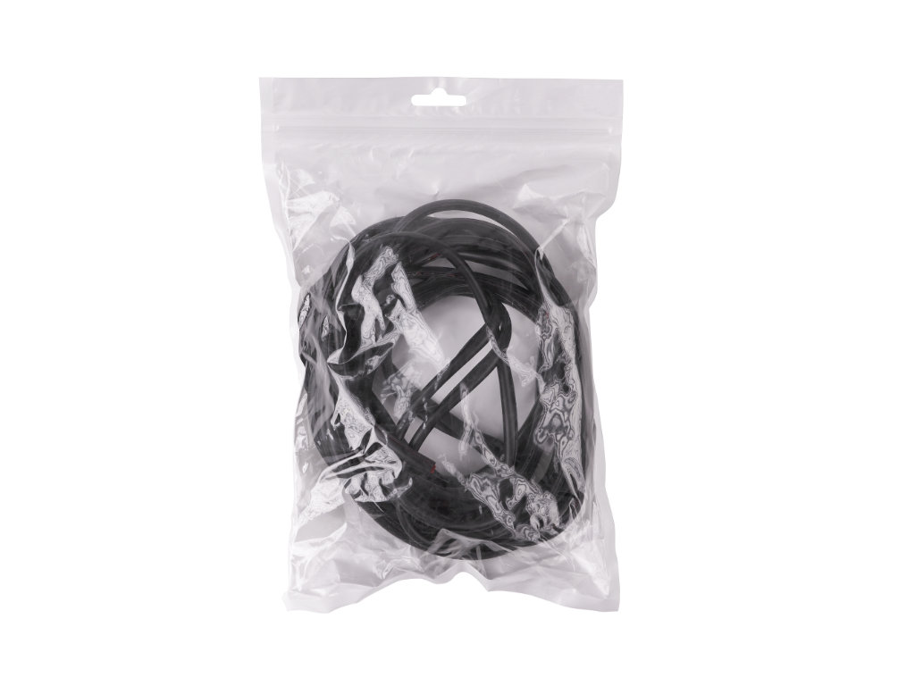 Isekleepuv ukse servakaitse