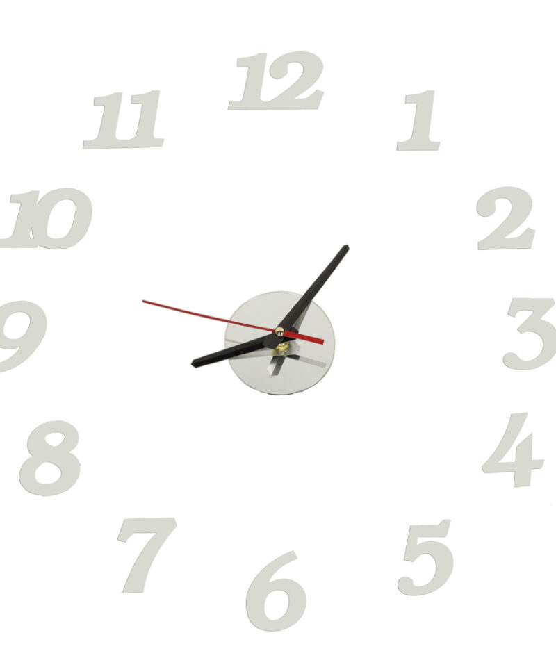 Hõbedane seinakell DIY modernses stiilis