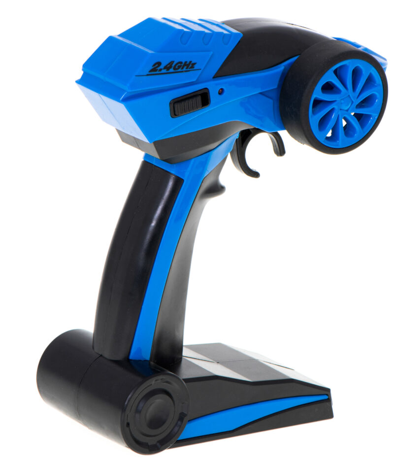 Maastikuauto 4WD kivisel rajal