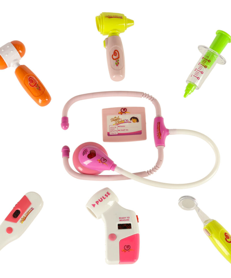 Laste arsti mängukomplekt koos efektidega