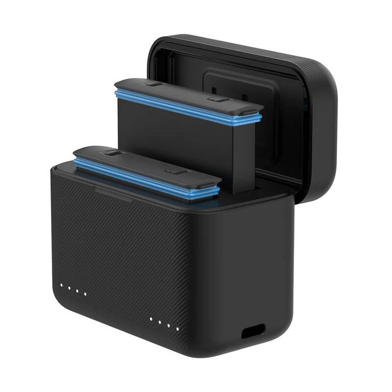 TELESIN dual-channel charger for Insta360 X3 - Image 3